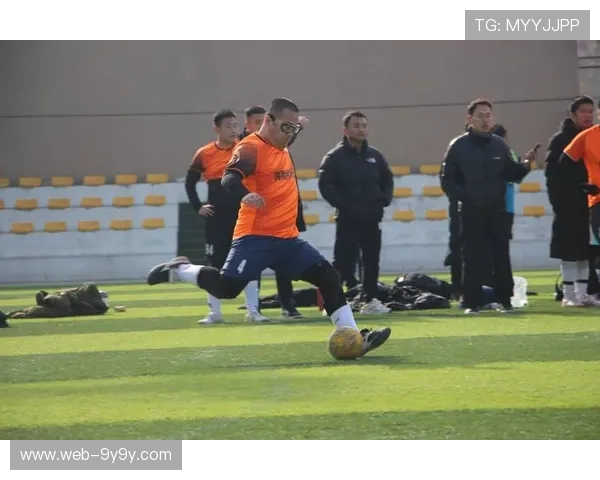 社区足球联赛规模扩大，业余球员参与度创新高